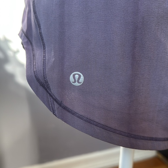 Lululemonn sculpt tank size 4 EUC - Picture 3 of 4